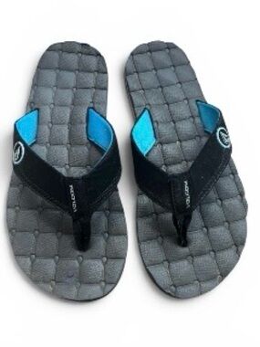 3for $15😍 Volcom Black Flip Flops with Teal Lining
